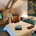 Pensjonat Ferme De Tayac - Charme Avec Pool
