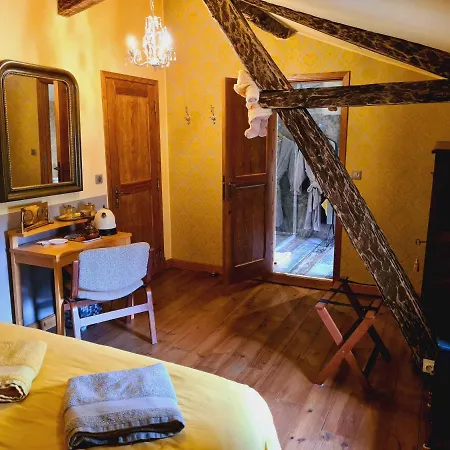 Pensión Ferme De Tayac - Charme Avec Pool Les Eyzies
