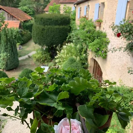 Pensión Ferme De Tayac - Charme Avec Pool Les Eyzies