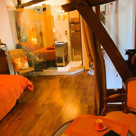 Guest house Ferme De Tayac - Charme Avec Pool Les Eyzies