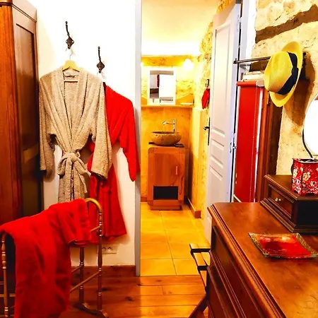 Ferme De Tayac - Charme Avec Pool Guest house