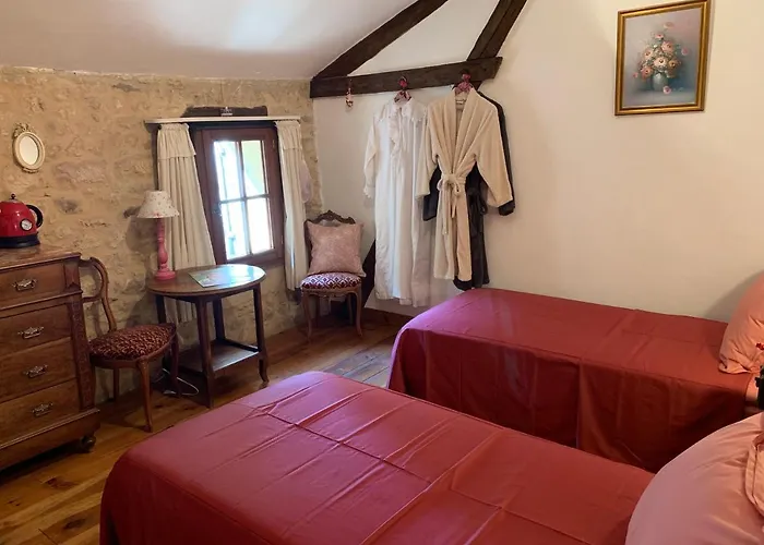 Ferme De Tayac - Charme Avec Pool 4* Les Eyzies