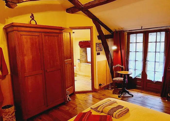 Ferme De Tayac - Charme Avec Pool 4*